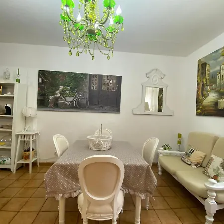 Holiday home Lulu Marin Casa Vacanza
